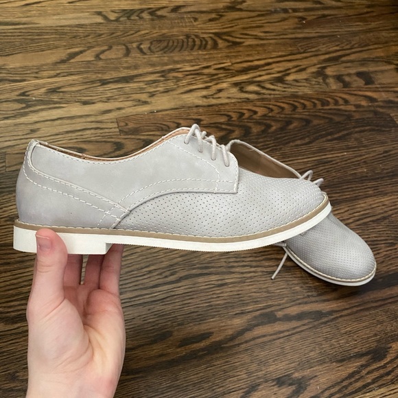 SODA Oxford style shoes - size 5 women’s - Picture 2 of 5